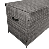 Grau geflochtene Rattan Kissenbox mit stabilen Griffen, ideal für die Aufbewahrung von Kissen und Gartenaccessoires, wetterfest und stilvoll