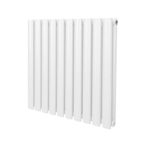 Ovaler Röhrenheizkörper in Weiß, 600mm x 600mm, mit glatter Oberfläche und gleichmäßigen, vertikalen Lamellen für effiziente Wärmeverteilung