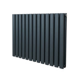Ovaler Röhrenheizkörper in Anthrazitgrau, 600mm x 780mm, mit glatter, mattschwarzer Oberfläche und eleganten, runden Röhren für moderne Innenräume