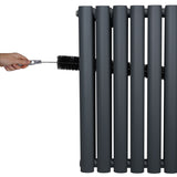 Ovaler Röhrenheizkörper in Anthrazitgrau, 600mm x 780mm, mit handgeführtem Ventil zur Temperaturregelung und glatter, mattschwarzer Oberfläche