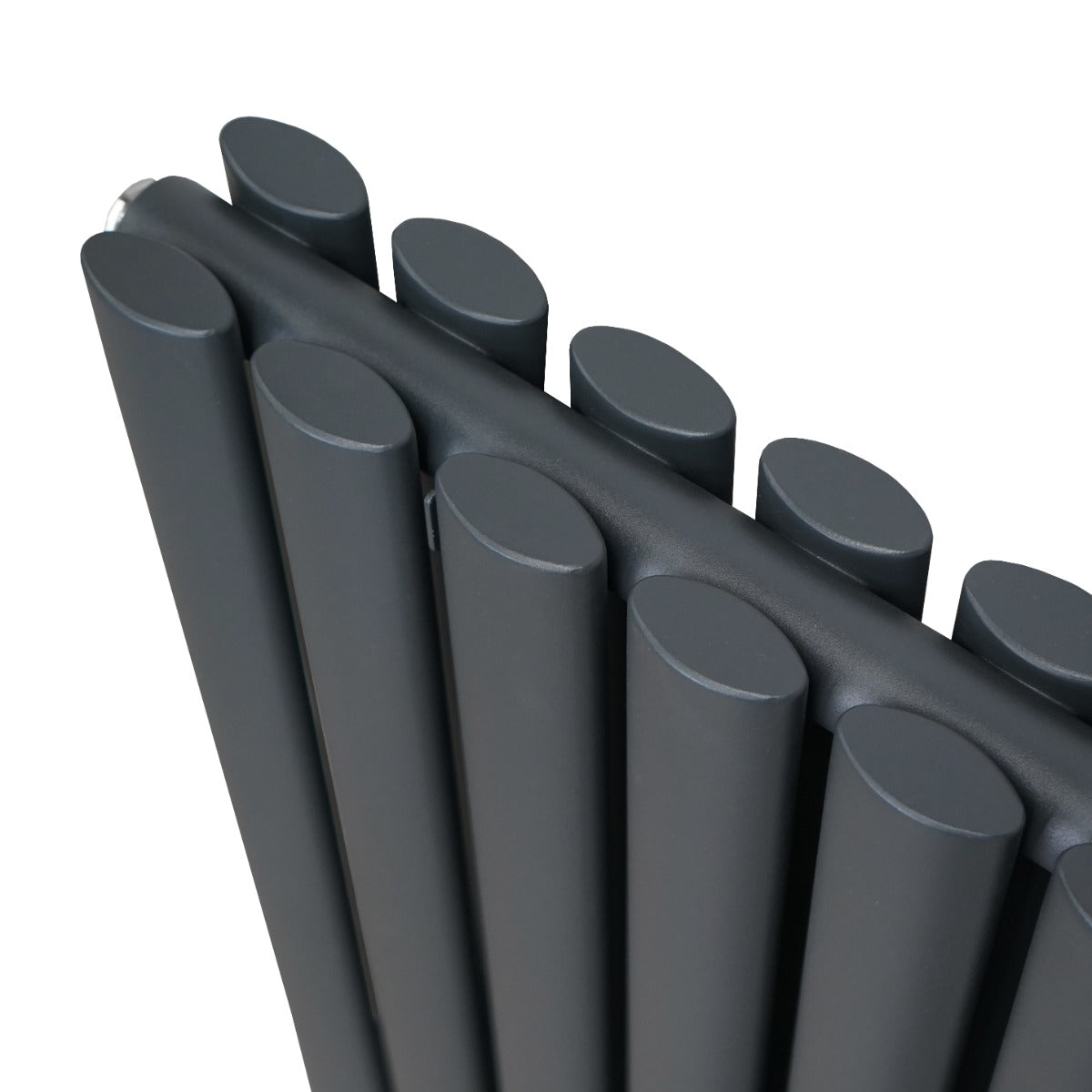 Ovaler Röhrenheizkörper in Anthrazitgrau, 1600mm x 240mm, mit glatten, runden Rohren und modernem, minimalistischen Design für stilvolle Heizlösungen