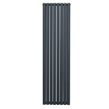 Ovaler Röhrenheizkörper in Anthrazitgrau, 1800mm x 480mm, mit glatter Oberfläche und modernen, schlanken Linien für stilvolle Wärme im Raum