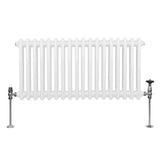 Traditioneller 2-Spalten-Heizkörper in Weiß, 300 x 832 mm, mit glatter Oberfläche und verchromten Ventilen, ideal für moderne und klassische Innenräume