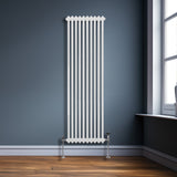 Traditioneller 2-Spalten-Heizkörper in Weiß, 1800 x 472 mm, vertikale Lamellen, glatte Oberfläche, ideal für moderne Innenräume und effiziente Wärmeverteilung