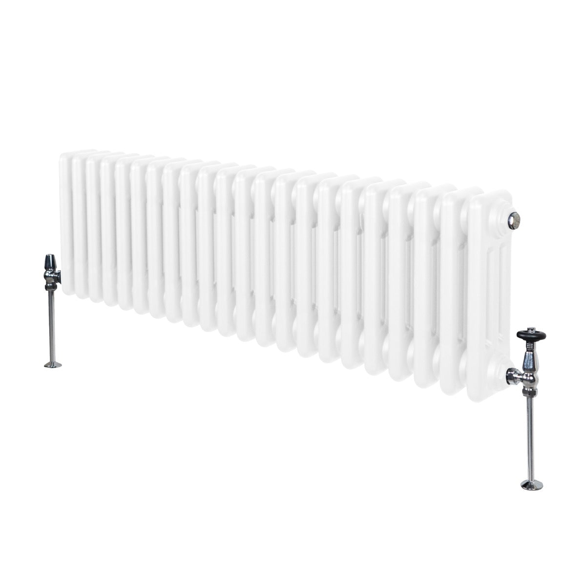 Traditioneller 3-Spalten-Heizkörper in Weiß, 300 x 1012 mm, mit glatter, glänzender Oberfläche und stabilen, verchromten Ventilen an den Seiten