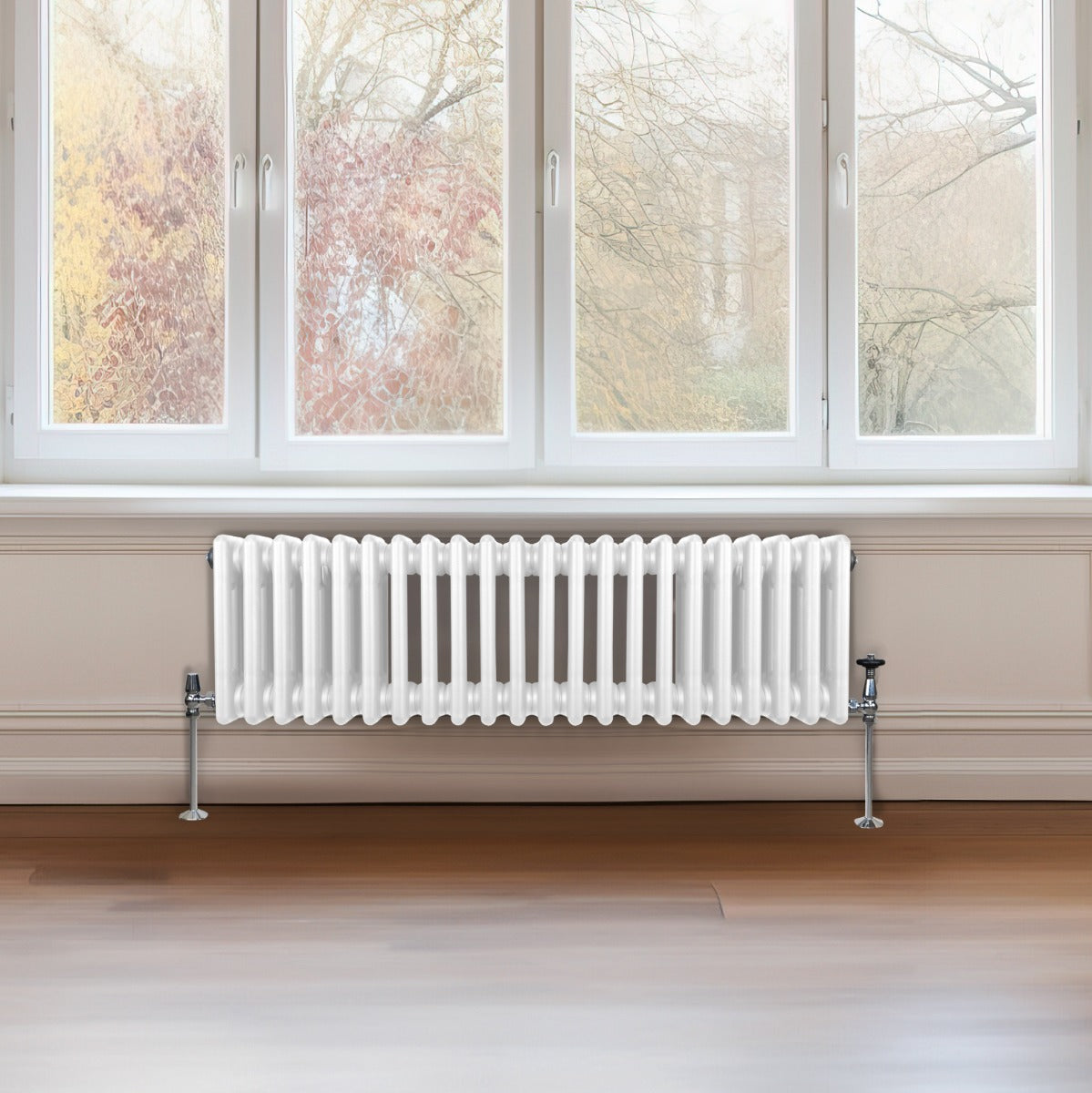 Traditioneller 3-Spalten-Heizkörper in Weiß, 300 x 1192 mm, mit glatter Oberfläche und eleganten, geraden Linien, ideal für moderne Innenräume