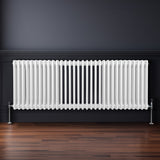 Traditioneller 3-Spalten-Heizkörper in Weiß, 600 x 1462 mm, mit glatter Oberfläche und glänzendem Finish, ideal für moderne und klassische Innenräume
