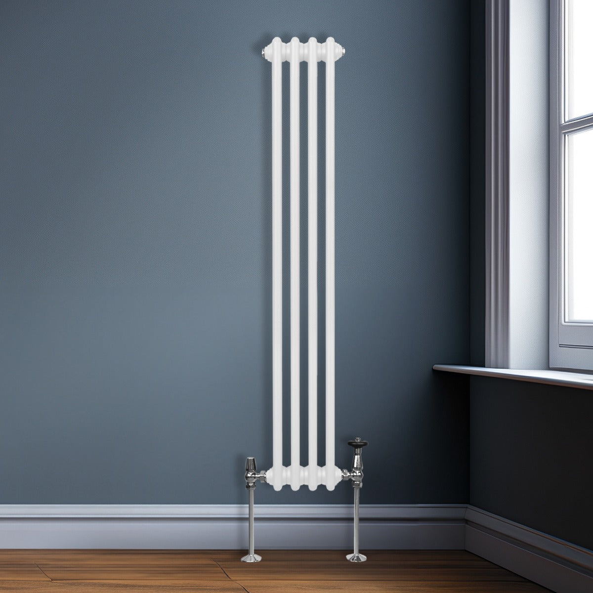 Traditioneller 3-Spalten-Heizkörper in Weiß, 1500 x 202 mm, mit glatter Oberfläche und eleganten, runden Formen, ideal für moderne Innenräume