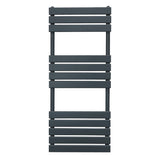 Flachheizkörper für Handtücher in Anthrazitgrau, 1200mm x 450mm, mit schlankem, modernem Design und horizontalen Lamellen für effiziente Wärmeverteilung