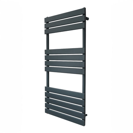 Flachheizkörper für Handtücher in Anthrazitgrau, 1200mm x 600mm, mit schlanken horizontalen Lamellen und modernem, minimalistischen Design