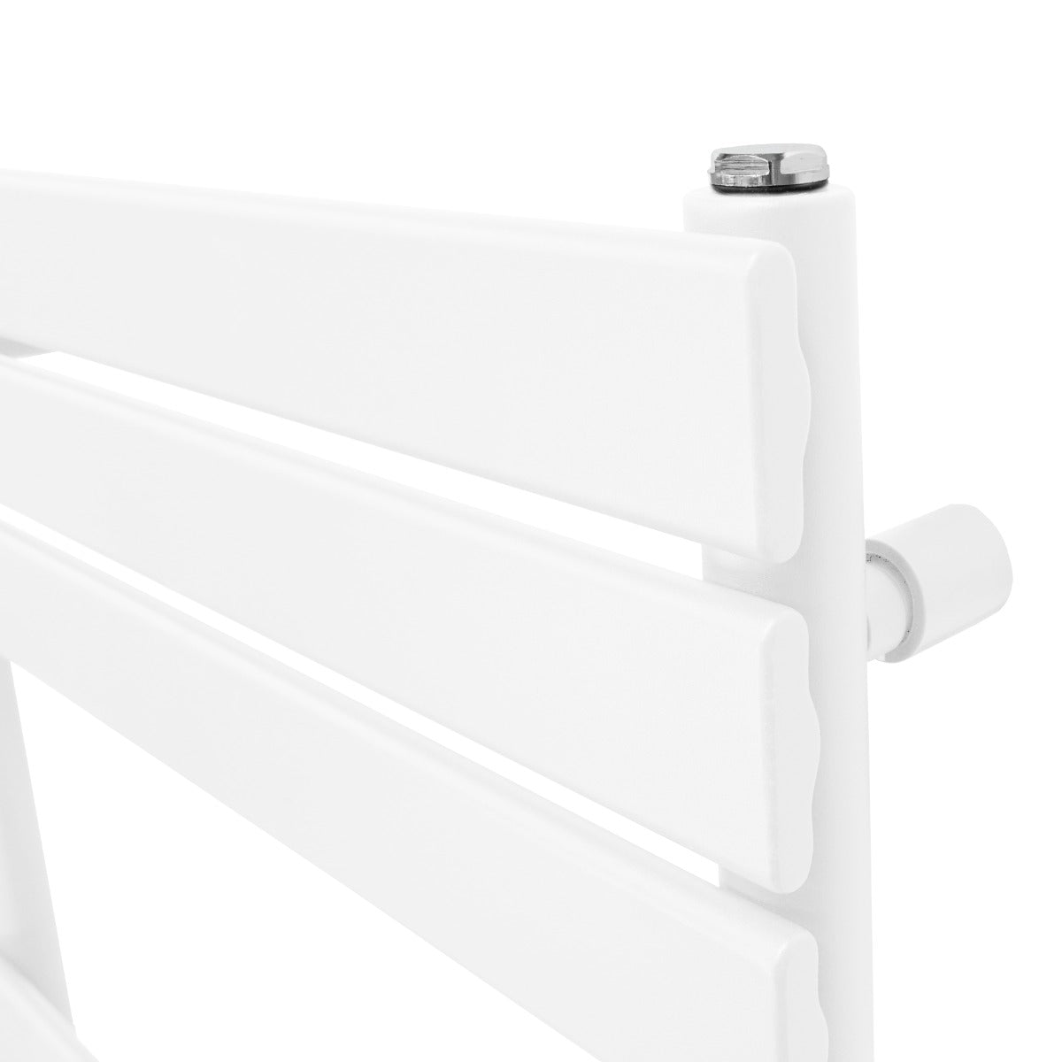 Flachheizkörper für Handtücher in Weiß, 1200mm x 600mm, mit glatten, modernen Lamellen und robustem Befestigungssystem für effiziente Wärmeverteilung