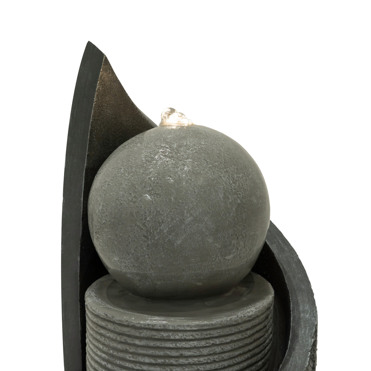Elegante elektrische Wasseranlage "Zen Cascade" mit grauer Kugel, strukturiertem Stein und sanft fließendem Wasser, ideal für entspannende Atmosphären