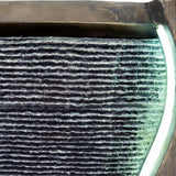 Die elektrische Wasseranlage "Harmony Falls" zeigt eine elegante, strukturierte Oberfläche mit sanften Wellen und sanftem Licht, das die Textur betont