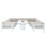 Modulares 9-teiliges Gartenmöbelset in Weiß mit bequemen, hellbeigen Polstern und integrierter Feuerstelle für stilvolle Außenbereiche