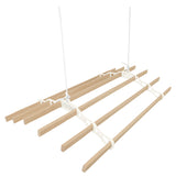 Elfenbeinfarbener Wäscheständer mit sechs Holzlatten, Deckenrollen und stabiler Halterung, ideal für platzsparendes Trocknen von Wäsche