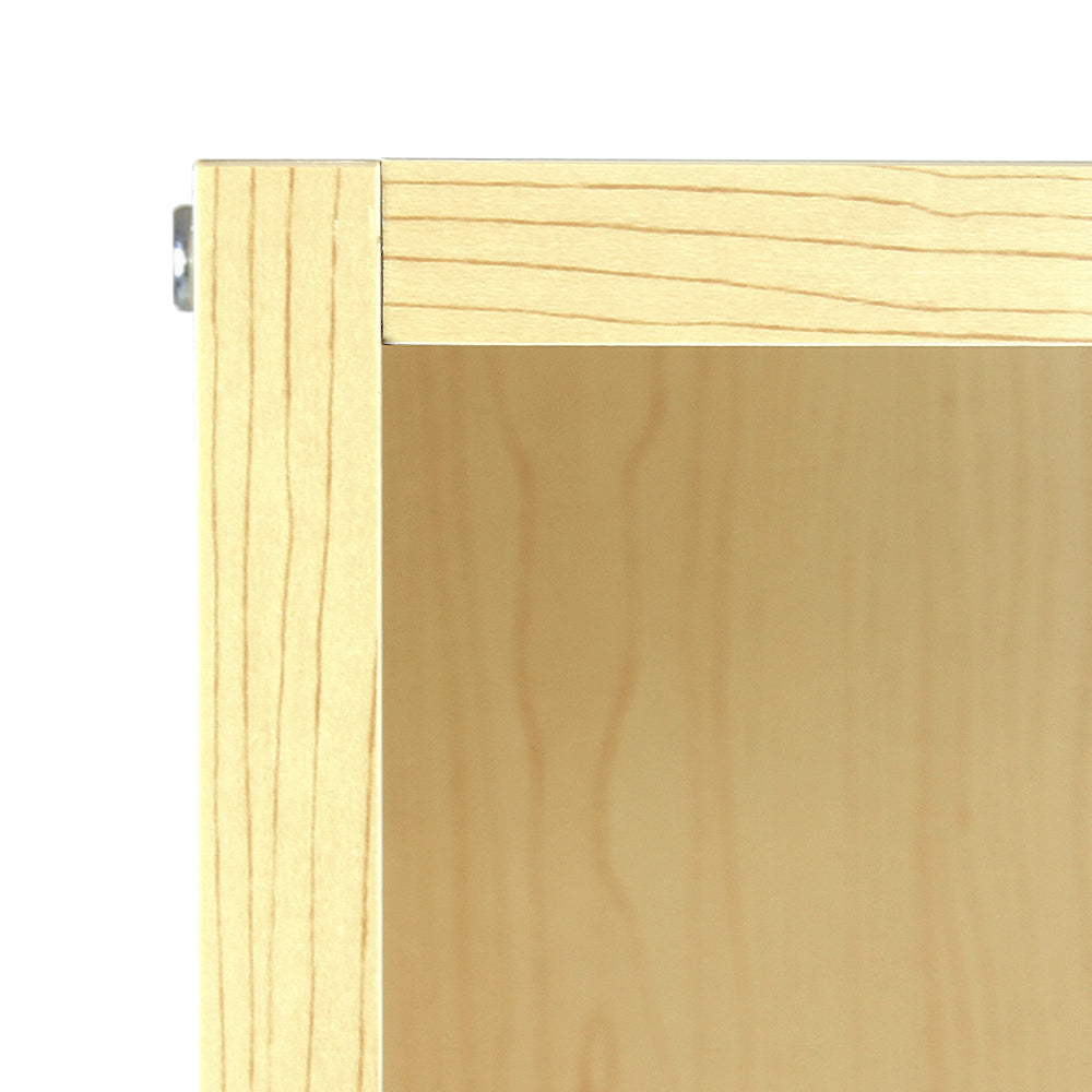 Eckiger Ladentresen aus hellem Ahornholz mit glatter Oberfläche, klaren Linien und modernem Design, ideal für Verkaufsräume und Empfangsbereiche