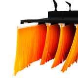 Blockbesen für Gabelstapler mit leuchtend orangefarbenen Borsten, robustem schwarzen Träger und präziser Reinigungstechnik für effiziente Bodenpflege