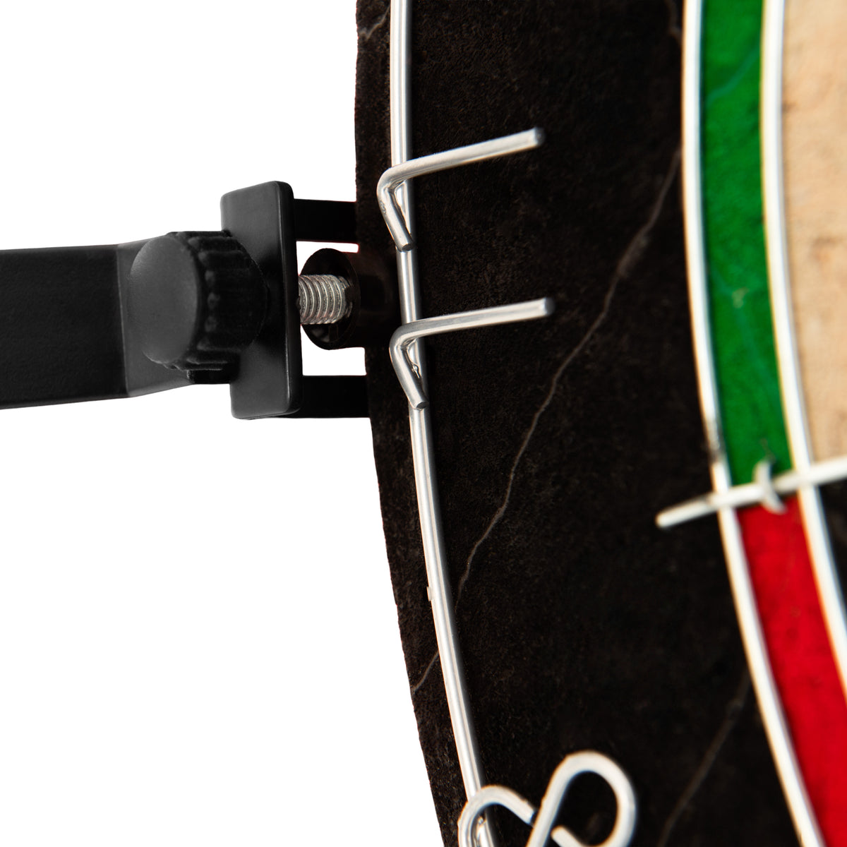 Nahaufnahme eines Dartboard-Ringlichts mit schwarzem Gehäuse, verstellbarem Halter und bunten Markierungen in Rot und Grün, ideal für präzises Spielen