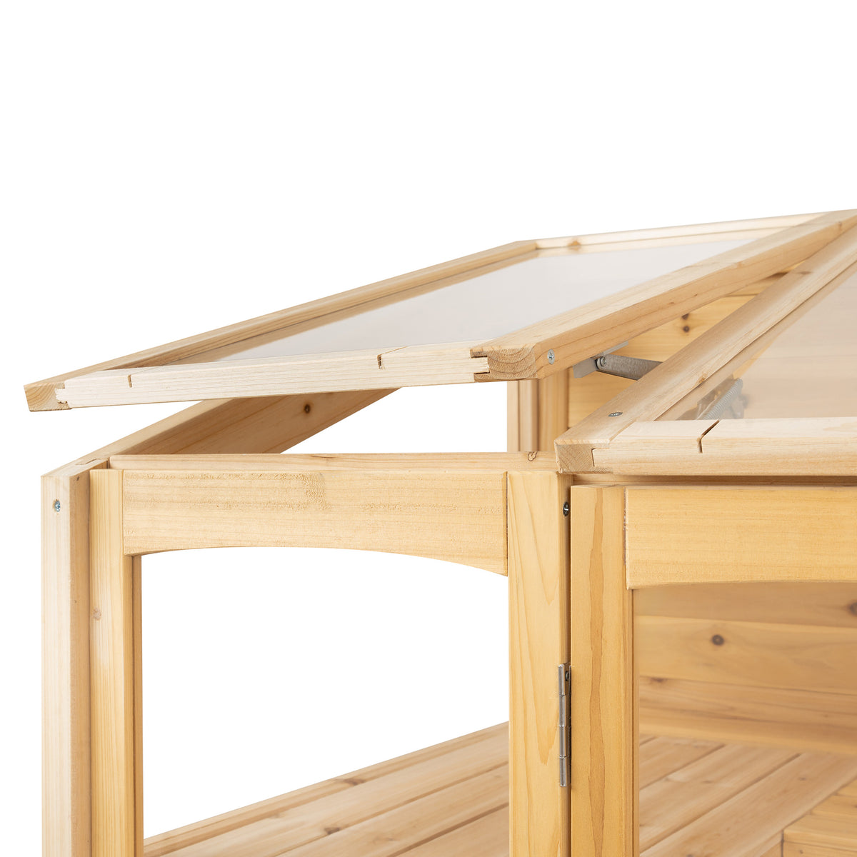Klassisches Gewächshaus aus Naturholz mit transparenten Dachfenstern und stabiler, glatter Holzstruktur in warmen Holztönen