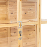 Klassisches Gewächshaus aus Naturholz mit transparenten Glastüren, robustem Holzrahmen und eleganten Metallbeschlägen