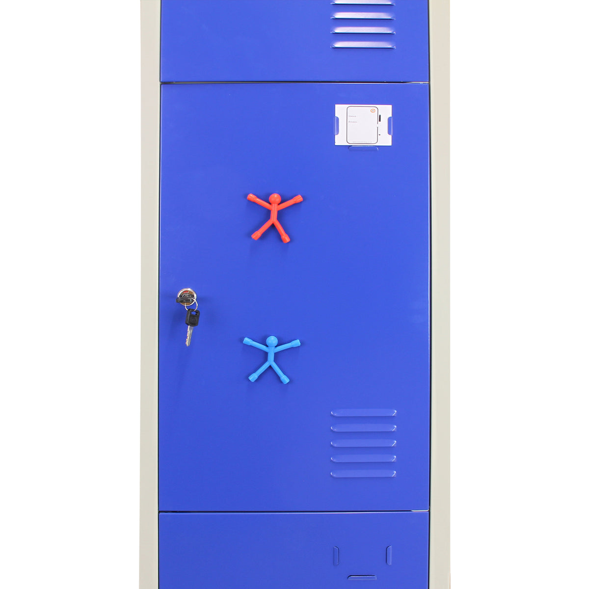 Drei-türiger Spind in lebhaftem Blau mit zwei bunten Magnetfiguren in Orange und Blau, glänzender Oberfläche und robustem Metallmaterial