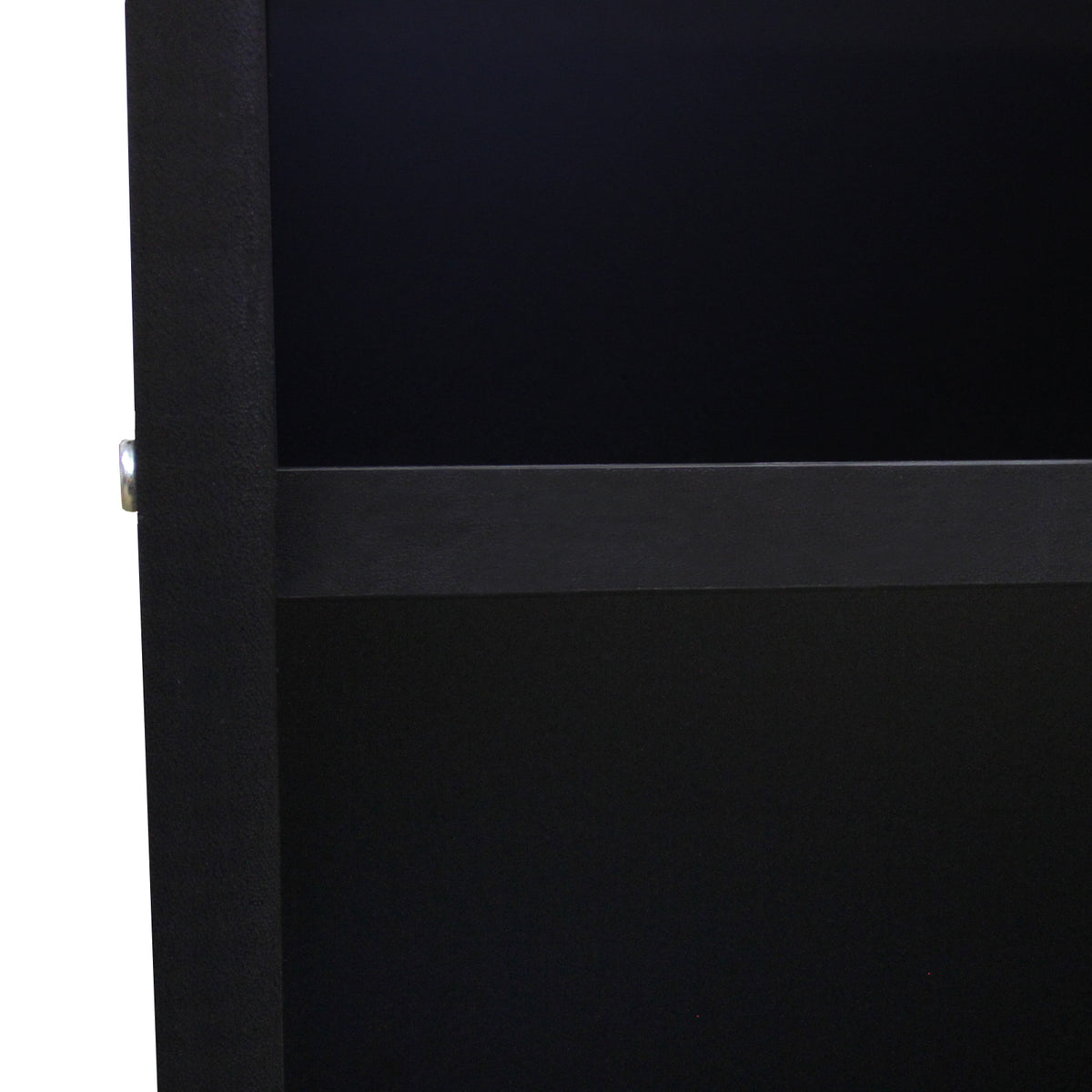 Schwarze A1200 Verkaufstheke mit glatter Oberfläche, rechteckiger Form und stabilen Kanten, ideal für den Einzelhandel und Ausstellungen