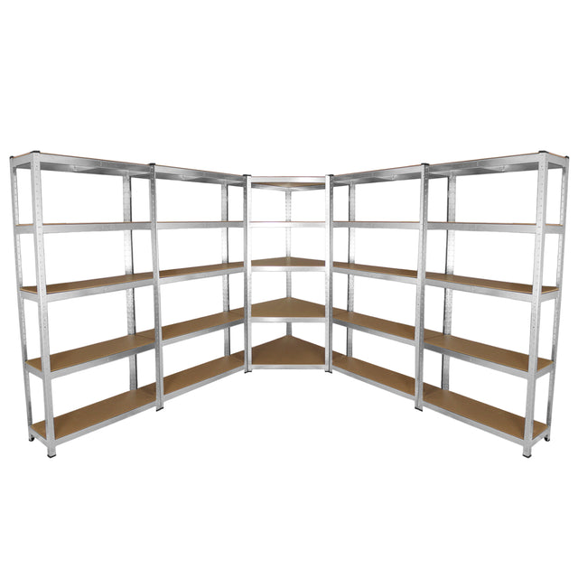 Eckregal und vier Werkstattregale aus robustem Metall mit stabilen, braunen Holzregalen, ideal für Lagerung und Organisation in Werkstätten oder Garagen