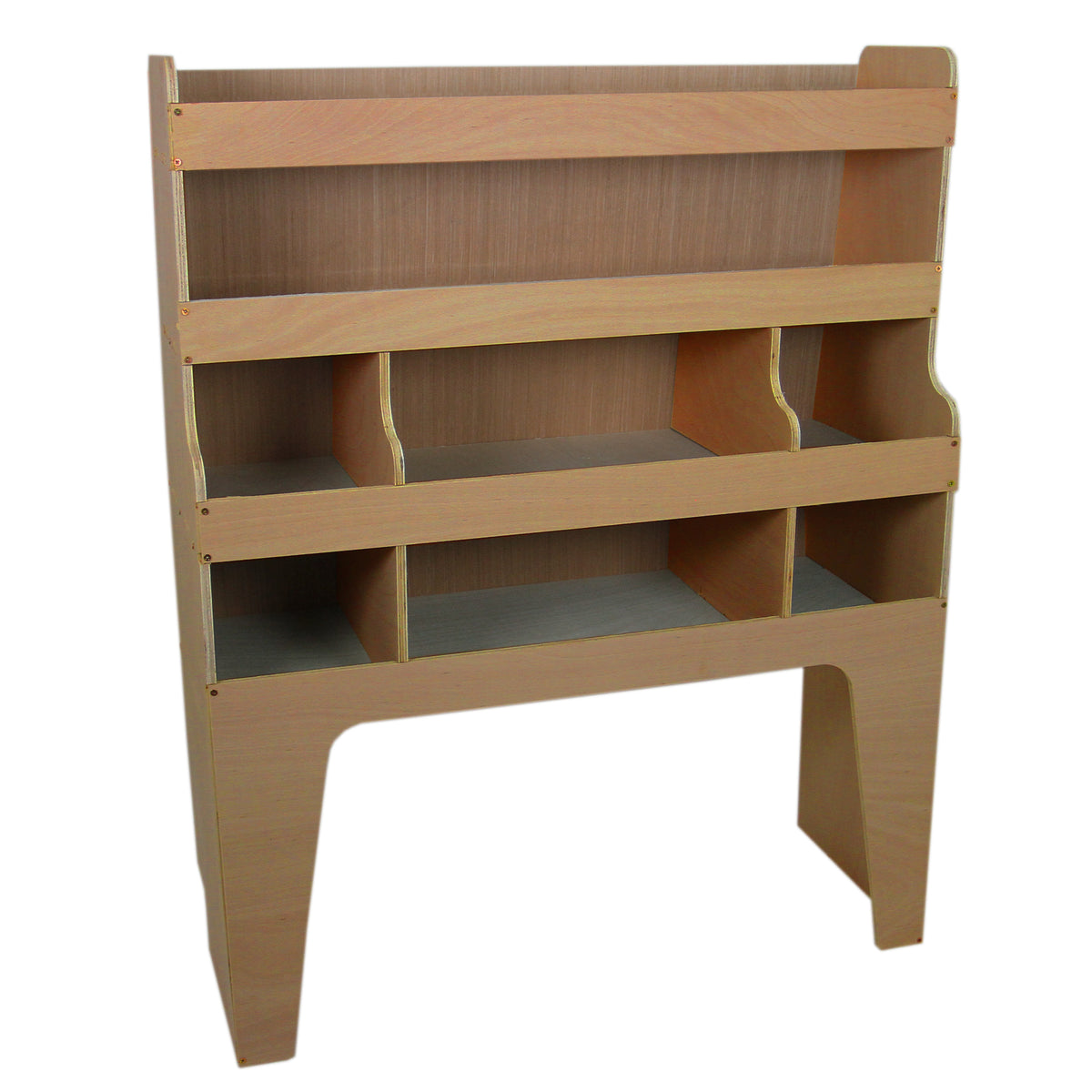 Holzregal in hellem Beige mit mehreren Fächern und offenen Ablagen, ideal für die Organisation von Werkzeugen und Fahrzeugzubehör im Ford Transit Custom