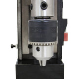 Magnetische Bohrpresse mit robustem Metallgehäuse, schwarzem Bohrfutter und präziser Einstellskala für verschiedene Bohrdurchmesser