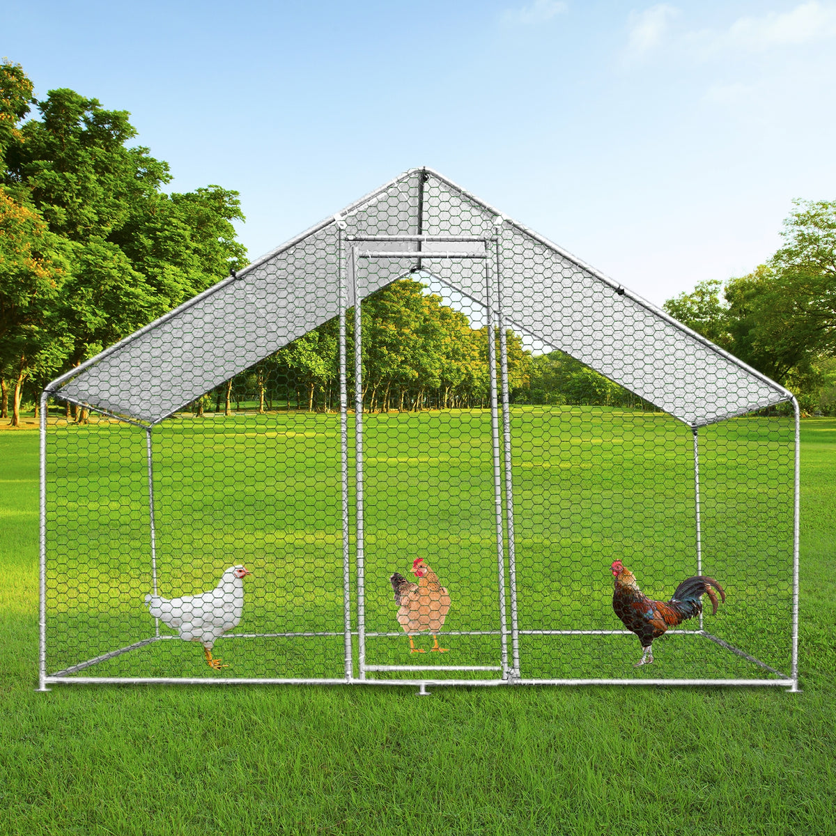 Hühnerfreilauf aus verzinktem Stahl, 4m x 2m x 2m, mit einem stabilen, gitterartigen Design, umgeben von grünem Gras und Bäumen, ideal für Hühnerhaltung