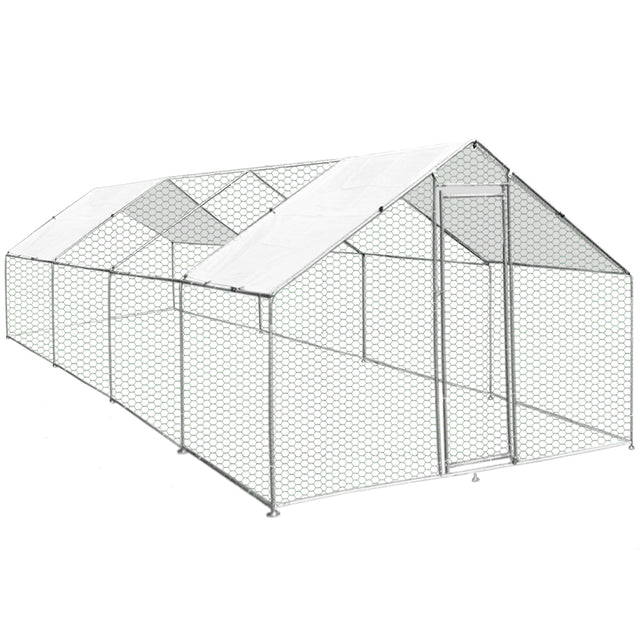 Hühnerfreilauf aus verzinktem Metall, 4m x 8m x 2m, mit einem stabilen Netz und einem weißen Dach, ideal für die sichere Haltung von Hühnern im Freien