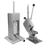 Kukoo Wurstfüller aus Edelstahl mit glänzender Oberfläche und Wurstclipper, beide robust und funktional, ideal für die Wurstherstellung zu Hause