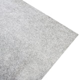 Silbergraue Teppich-Verkleidung mit weicher, samtiger Textur, ideal für Fahrzeuge, ergänzt durch fünf Dosen Mehrzweckkleber für einfache Anwendung