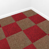 Teppichfliesen in Sand- und Fieberrot, 50 x 50 cm, mit strukturiertem, weichem Material, in einem modernen, schachbrettartigen Muster verlegt