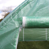 Transparente grüne Folie mit Netzstruktur und Reißverschluss, Teil eines 6m x 3m Polytunnels mit Regalen, ideal für Pflanzenzucht und Gartenarbeit