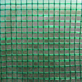 Grünes Netz aus 25 mm dickem Material mit quadratischen Maschen, ideal für den Bau eines Polytunnels, stabil und langlebig