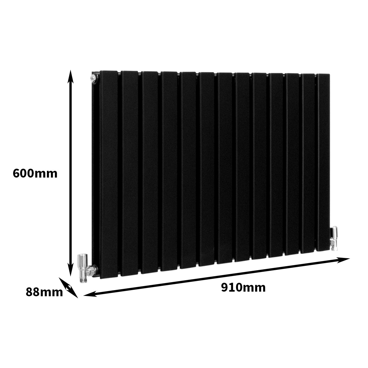 Paneelheizkörper in mattem Schwarz, Maße 600mm x 910mm, mit vertikalen Lamellen und klaren Kanten, ideal für moderne Innenräume