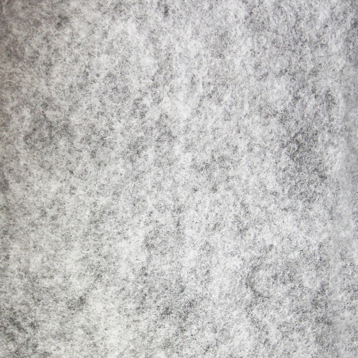 Autostoff in silbergrau mit weicher, filzartiger Textur und leicht meliertem Muster, ideal für Innenausstattungen und Polsterungen