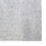 Autostoff in silbergrau mit feiner, weicher Textur, ideal für Polsterungen und Innenausstattungen, vielseitig einsetzbar und langlebig