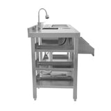 Elegante Cocktail-Bar Station aus Edelstahl mit mehreren Ablagen, integriertem Waschbecken und einem modernen, minimalistischen Design