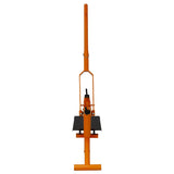 Robuster, orangefarbener Steinknacker mit 430 mm Arbeitsbreite, stabiler Metallkonstruktion und zwei schwarzen, rechteckigen Klappen für präzises Schneiden