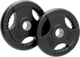 Zwei schwarze, gummierte Hantelscheiben mit Tri-Grip Design, jeweils 15 kg, mit rutschfesten Griffen und einer glatten Oberfläche für einfaches Handling