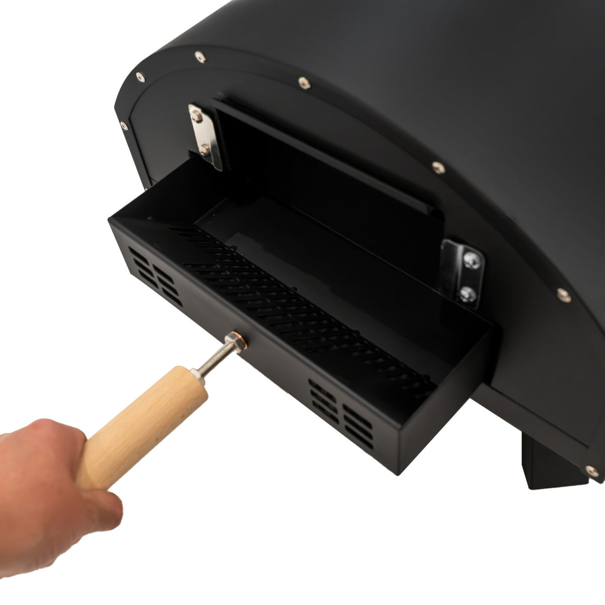 Schwarzer, klassischer Outdoor-Pizzaofen mit Holzgriff, offener Schublade für Asche, robustes Metallmaterial und elegantes Design