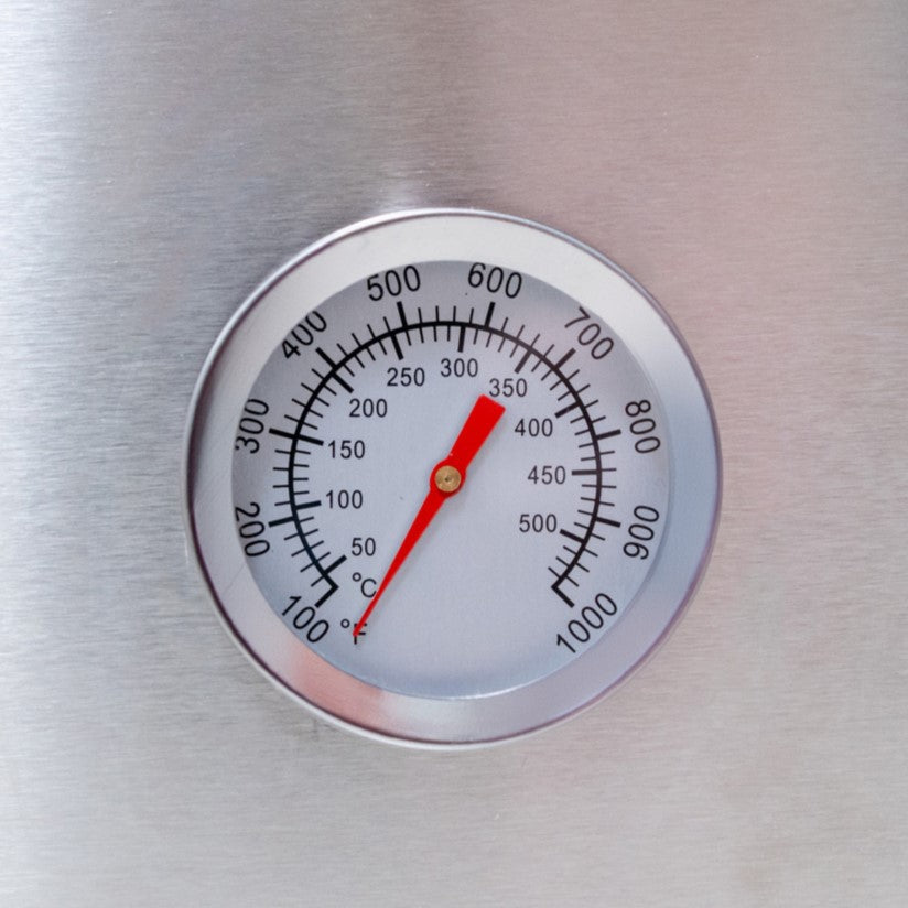 Thermometer mit silbernem Gehäuse und rotem Zeiger, zeigt Temperaturen bis 1000 °C an, ideal für den Premium Extra Groß Outdoor-Pizzaofen