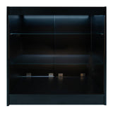Schwarzes Helios LED Verkaufstheken-Set CM60 + K900 mit gläsernen Regalen, elegantem Design und sanfter Beleuchtung für optimale Produktpräsentation