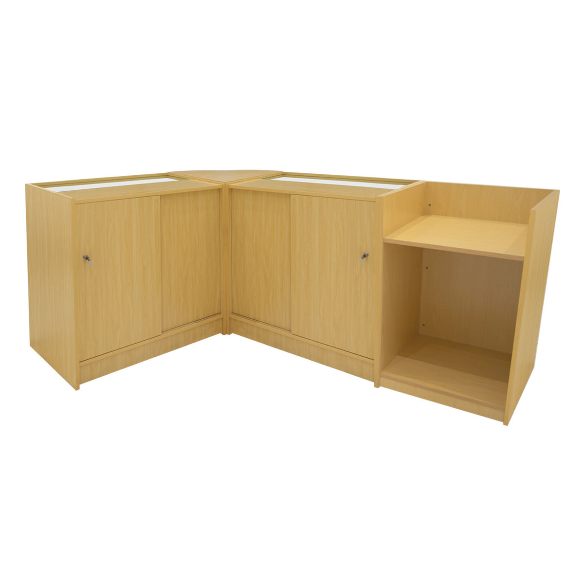 Verkaufstheken-Set in hellem Ahornfurnier, bestehend aus zwei L-förmigen Modulen mit geschlossenen Fächern und einem offenen Regal, ideal für Verkaufsräume