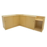 Modulares Verkaufstheken-Set in hellem Ahornholz, bestehend aus zwei großen Schränken und einem offenen Regal, ideal für Verkaufsräume und Ausstellungen