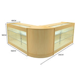 Eckige Verkaufstheke aus hellem Ahornholz mit Glasvitrinen, 90 cm hoch, 210 cm breit und 150 cm tief, ideal für den Einzelhandel