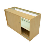 Moderne Adonis LED Ladentheke in Ahorn mit gläserner Vitrine, Schiebetür und eleganter Holzoberfläche, ideal für den Einzelhandel