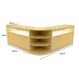 Verkaufstheken-Set aus hellem Ahornholz mit LED-Beleuchtung, abgerundeten Kanten, offenen Regalen und modernen, eleganten Linien, ideal für Geschäfte